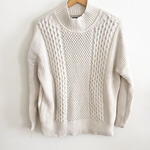 Gap Cable Knit Mockneck long sleeve Sweater in cream oversized size small